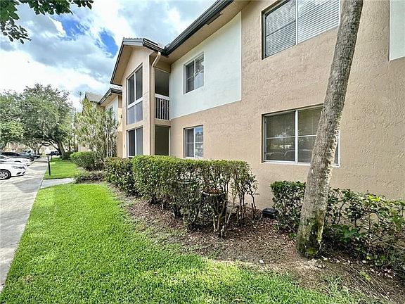 2nd image of 9811 Westview Dr APT 912