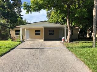 2414 51st Avenue Dr W, Bradenton, FL 34207
