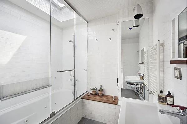 Sold by Stribling | media 5