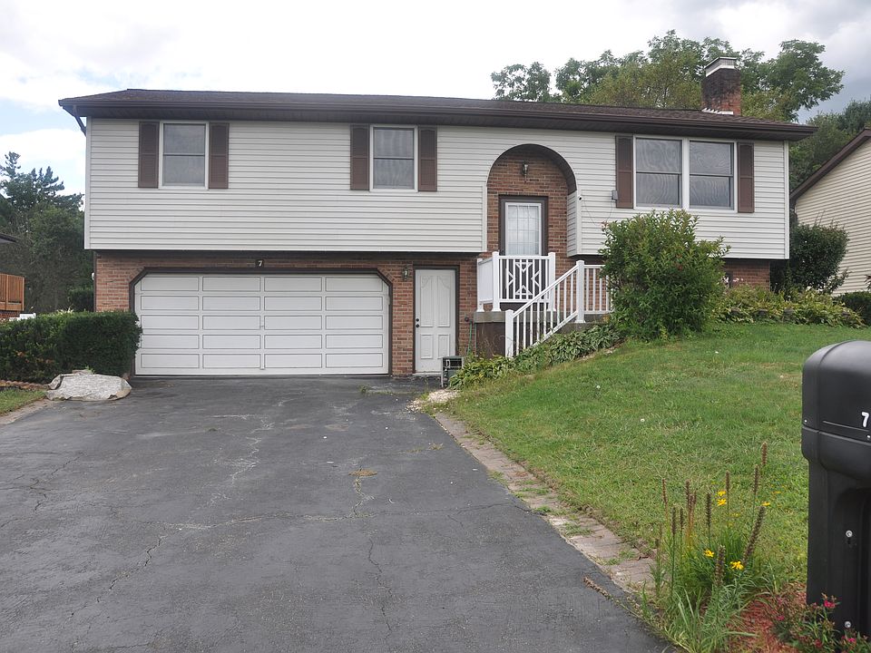 1st image of 7 Maryvale Dr