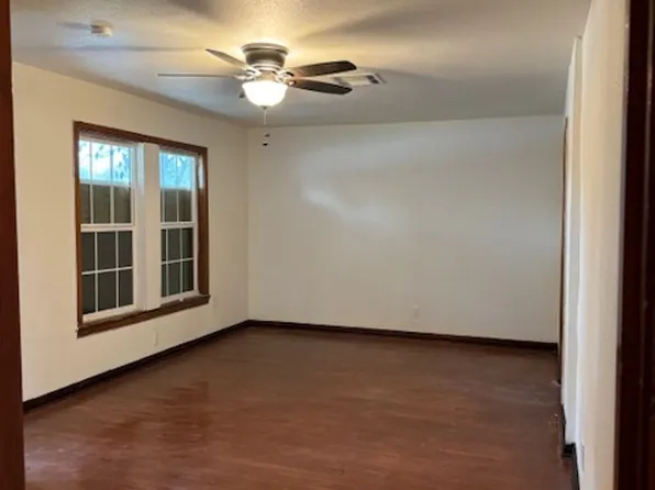 6015 Doulton Dr, Houston, TX 77033