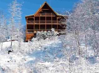 5010 Settlers View Ln, Sevierville, TN 37862