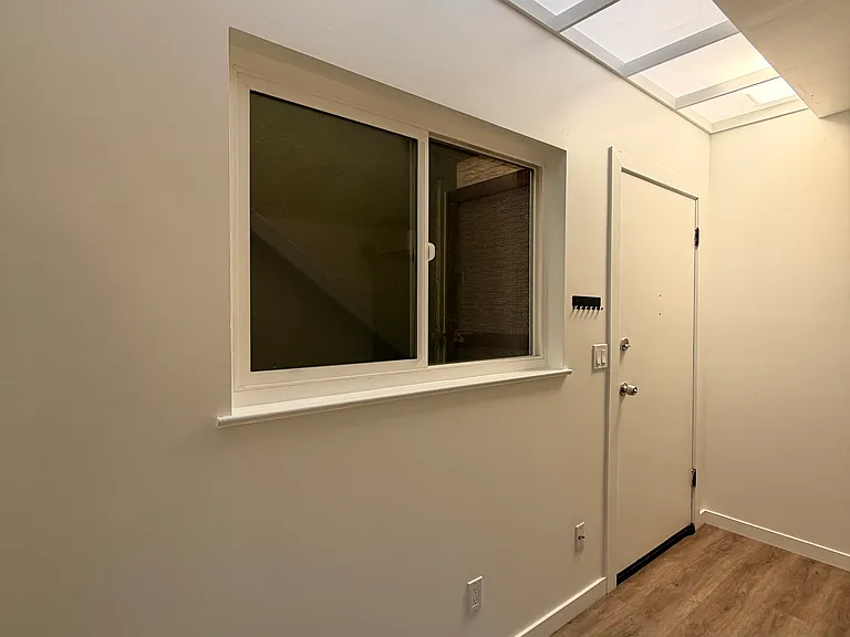 1616 Park Ave #14 — Photo 9