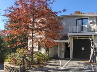 576 Marrett Rd, Lexington, MA 02421