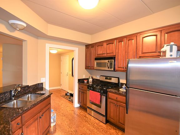 4th image of 6655 S Cass Ave Unit 2A
