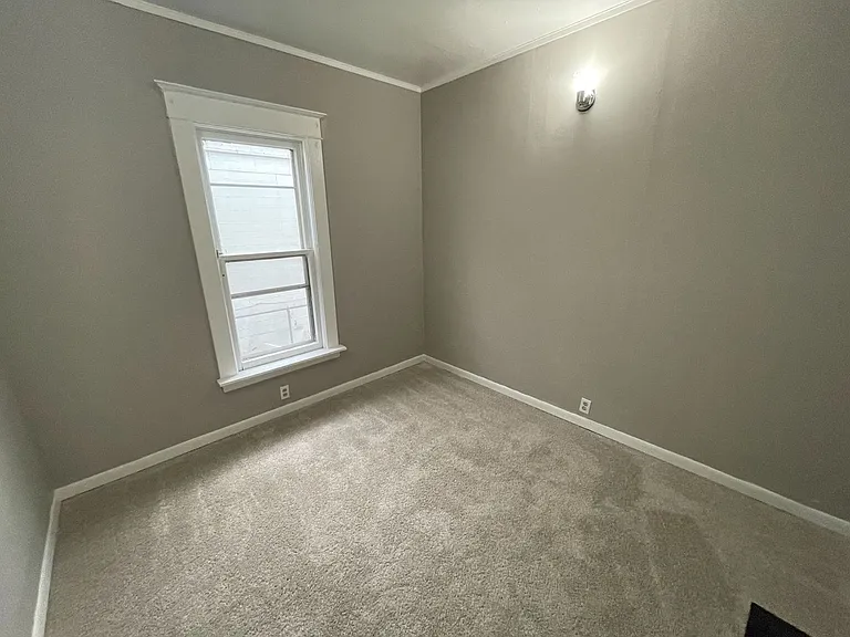 239 Ann St NE — Photo 6