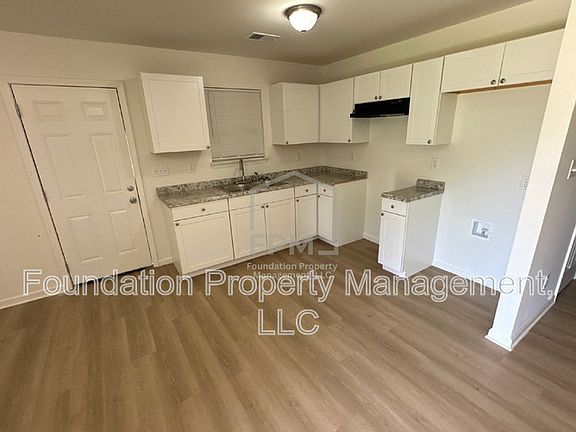4th image of 4183 Knob Dr