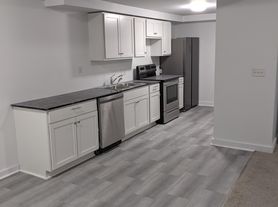 300 Lakeview Ave