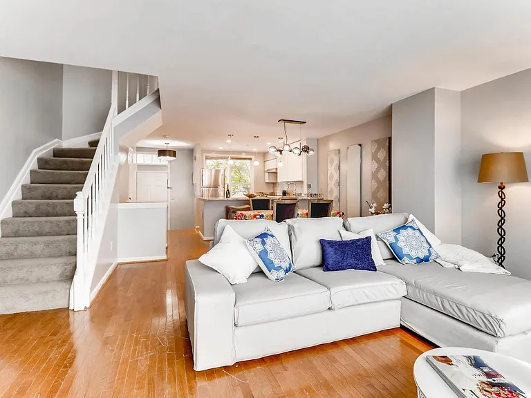1219 S Potomac St — Photo 10