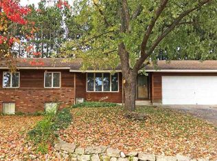 1210 N Carriage Hill Dr, Traverse City, MI 49686