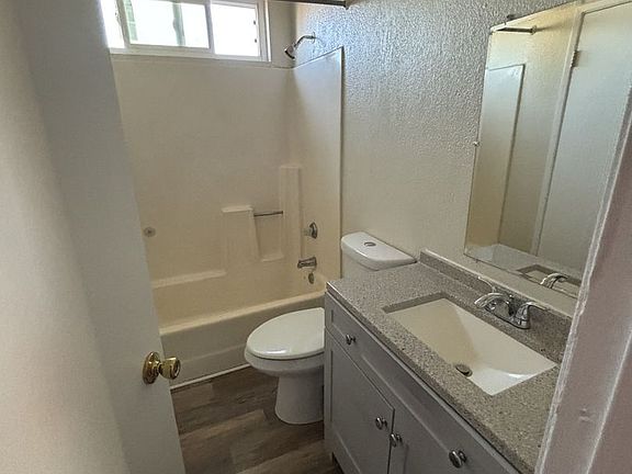 4th image of 11695 White Ave #3