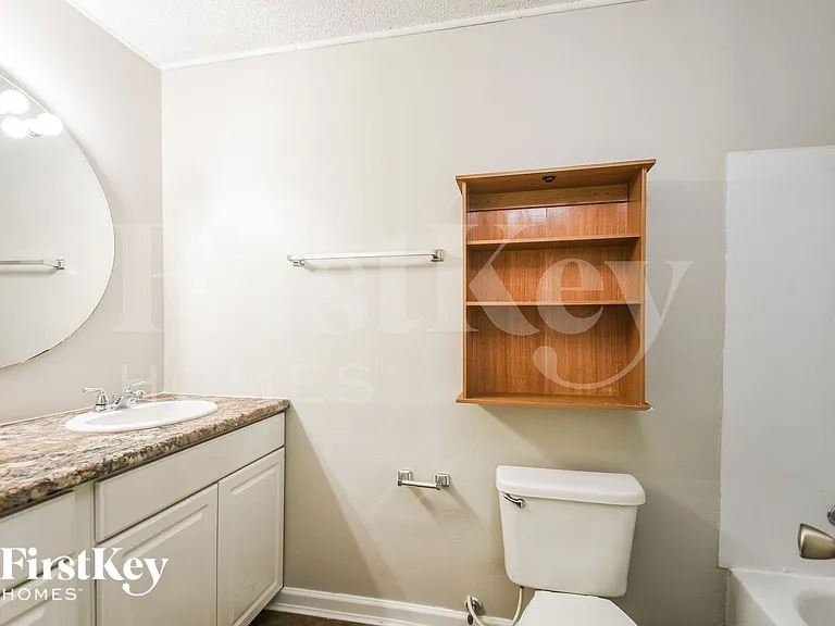 1240 N Ridgeview Dr — Photo 13