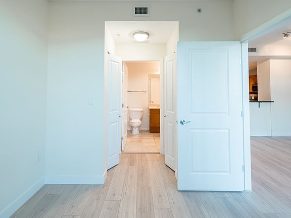 5th image of 475 Redwood St #103-1-1