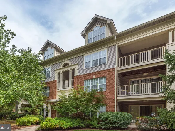 105 Timberbrook Ln APT 301, Gaithersburg, MD 20878