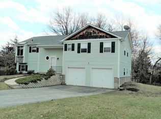 1 Potomac Ct, Washingtonville, NY 10992