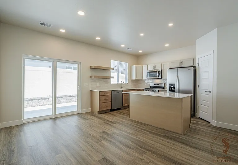 2454 Hamilton Rd #B — Photo 5