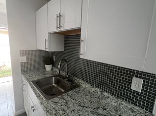 9528 Alameda St, South Gate, CA 90280