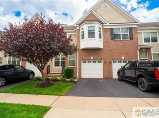 2434 Canterbury Ln, North Brunswick, NJ 08902