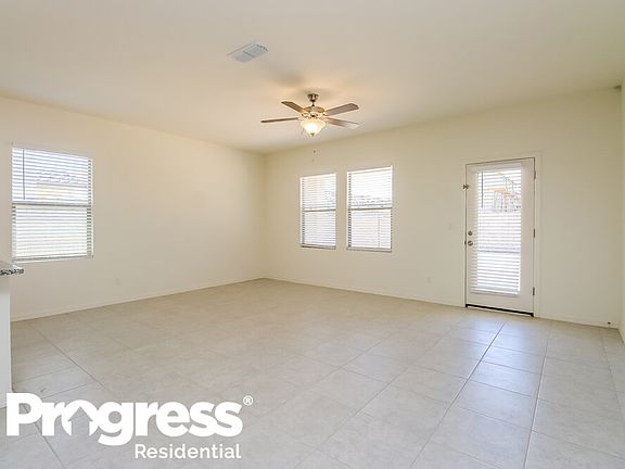 3rd image of 35313 W San Capistrano Ave