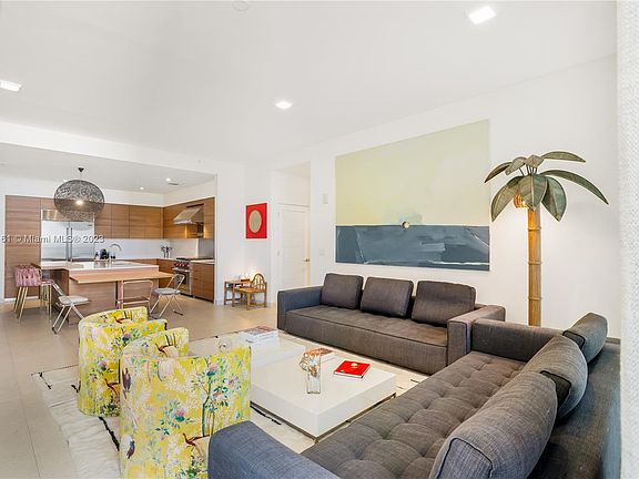 3rd image of 3581 E Glencoe St #308