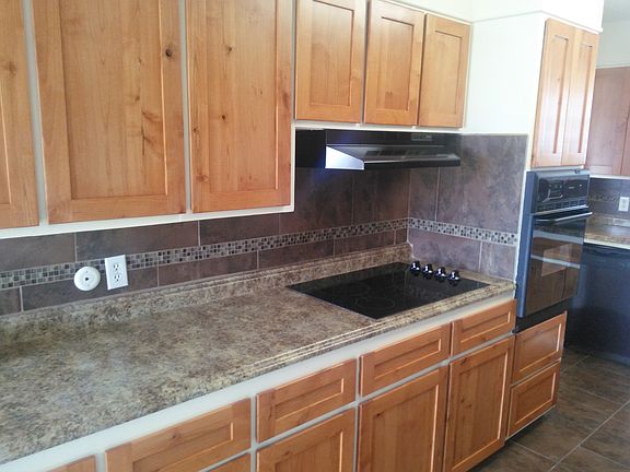 5th image of 825 Kathie Dr