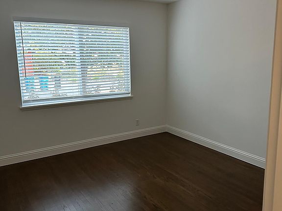 4th image of 336 Waverley St