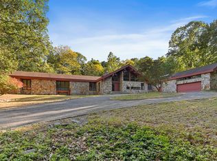 61 Upland Rd N, Bedford, NY 10506