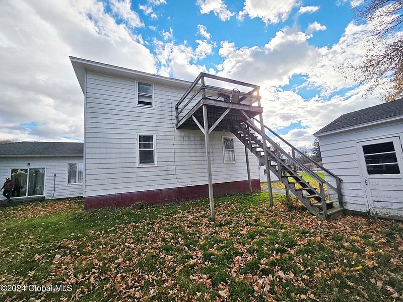 4th image of 21 Rogers Avenue