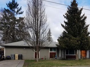 1034 SE North St, Grants Pass, OR 97526