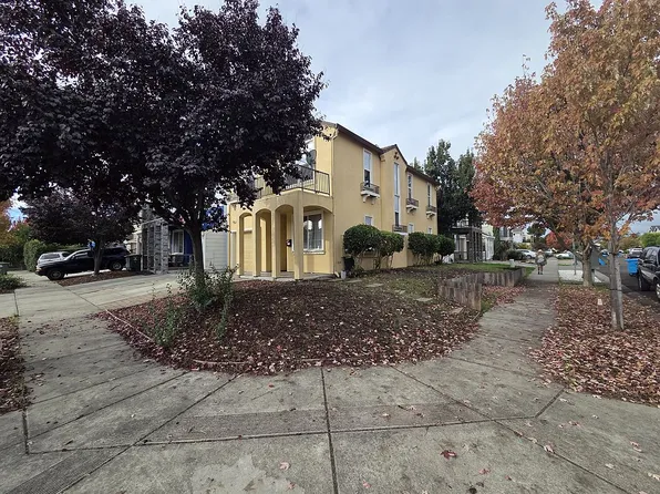 3096 Monet St, Santa Rosa, CA 95403