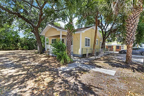 3301 W Woodlawn Ave #2 Photo 1