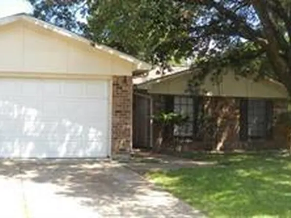 8002 Knightwood Forest Dr, Houston, TX 77088