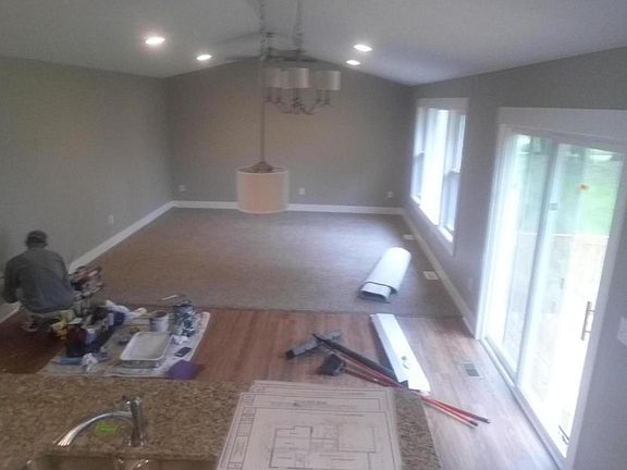 2nd image of 3110 Sandy Dr