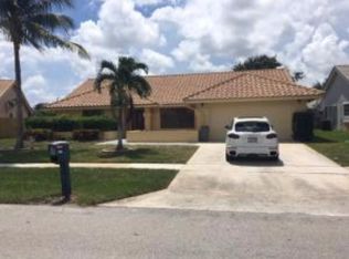 9502 Sun Pointe Dr, Boynton Beach, FL 33437