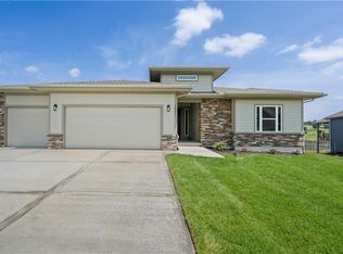 1835 Woodward Cir, Raymore, MO 64083