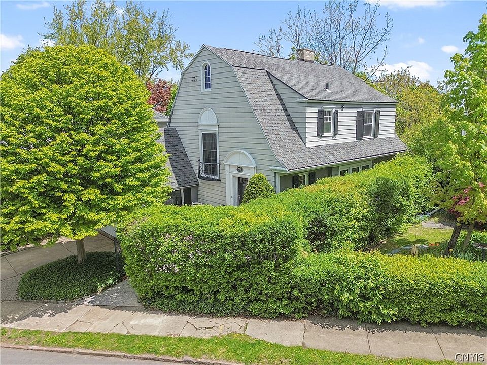 1st image of 131 Robineau Rd