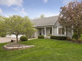 4016 Hallgren Ct, Excelsior, MN 55331