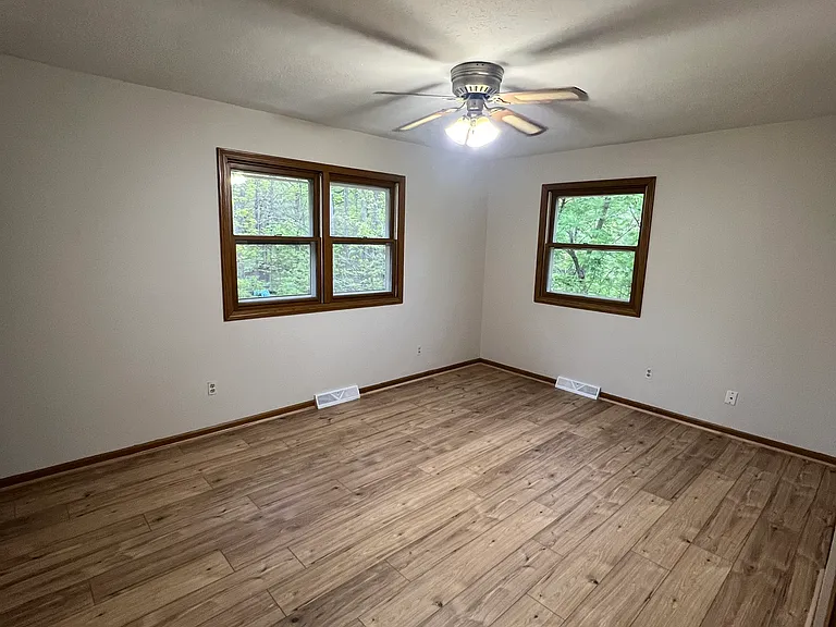 8335 Shepard Rd — Photo 14