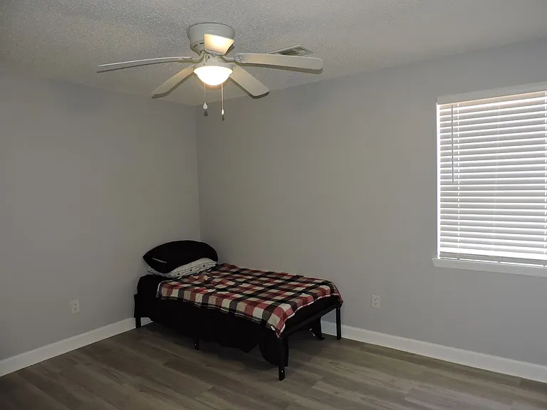346 Quigley Rd — Photo 10
