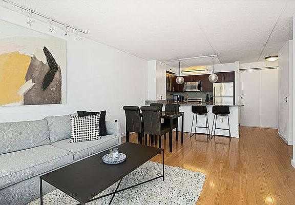 3rd image of 555 W 23rd St APT N4e