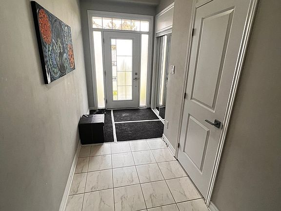 3rd image of 226 Fergus Cres