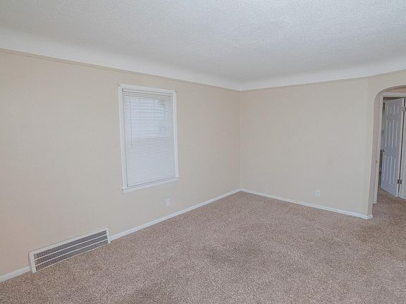 4th image of 1579 Mill St