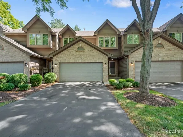 812 Millcreek Cir, Elgin, IL 60123