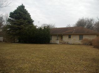 11605 W Watertown Plank Rd, Wauwatosa, WI 53226
