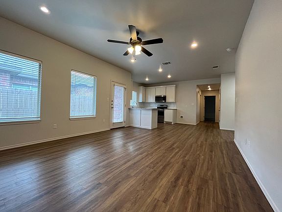 3rd image of 3421 49th St #A