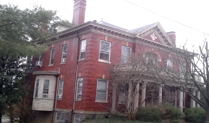 6 Riverview Ave