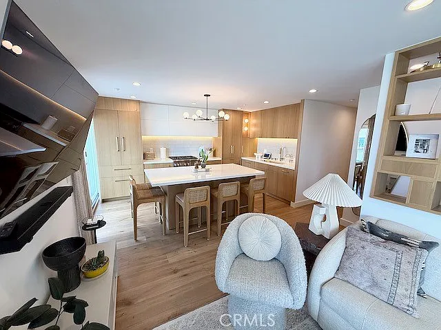 3302 Manhattan Ave — Photo 6