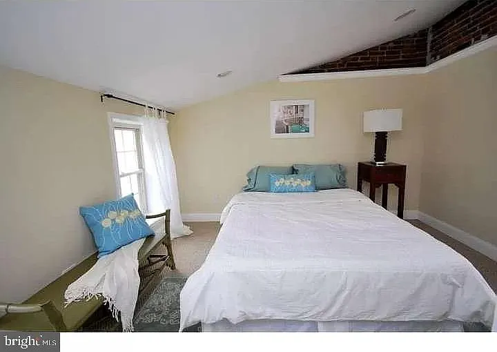 525 Fitzwater St #1R — Photo 22