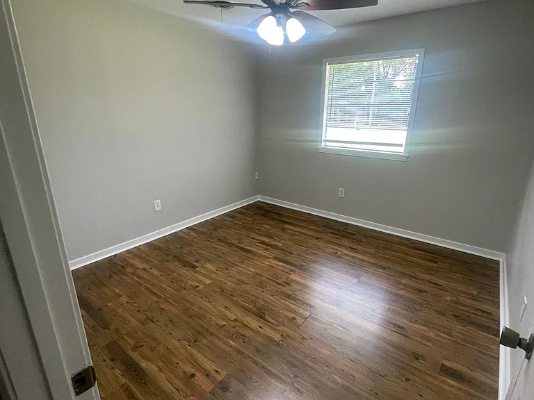239 Mackey Dr — Photo 8