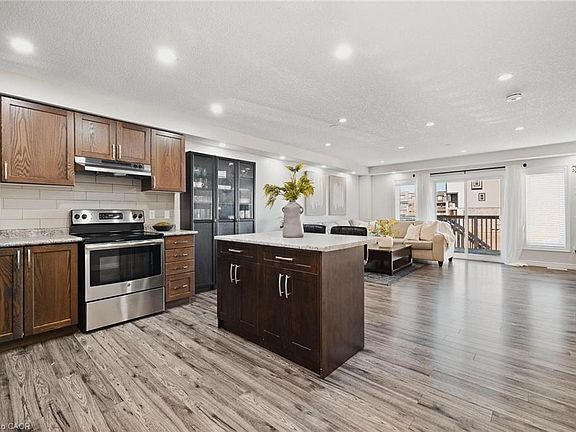 4th image of 1989 Ottawa St S #47